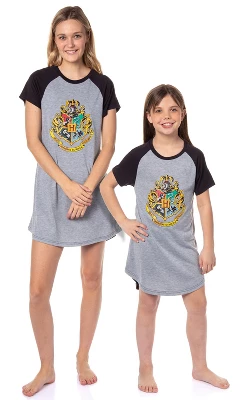 Harry Potter Juniors' Wizarding World Hogwarts Crest Sleep Pajama Nightgown Grey 5 Harry Potter Juniors' Wizarding World Hogwarts Crest Sleep Pajama Nightgown Grey - Image 4