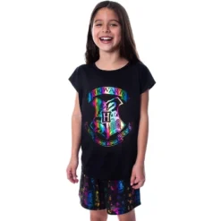 Harry Potter Girls' Hogwarts Rainbow Hologram Shirt And Shorts Pajama Set Black -Intimo GUEST db690687 4443 4e21 9c84 81bc1c028a72